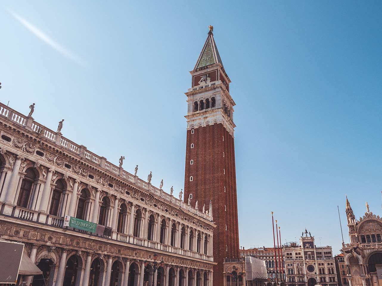 Markusturm am Markusplatz in Venedig